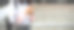 一位手持黑色背包和笔记本的女学生站在学院前面的台阶上。图片下载