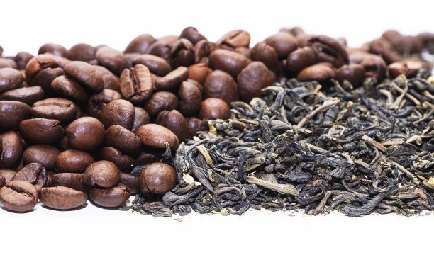 烘焙过的咖啡谷物和茶叶。对口味的选择和偏好。的背景图片。图片下载