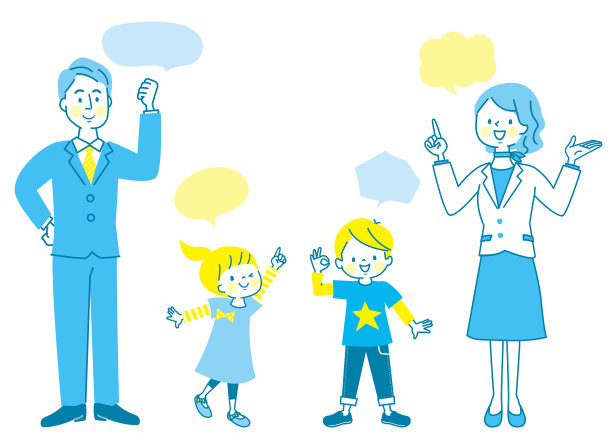 带着可爱微笑的一家人图片下载