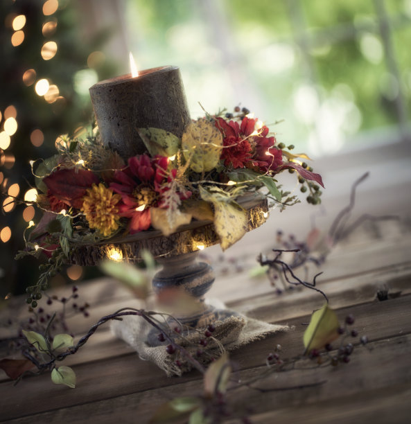 节日蜡烛和花环图片下载