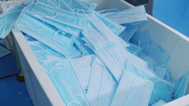 现代化的口罩生产线工厂图片下载