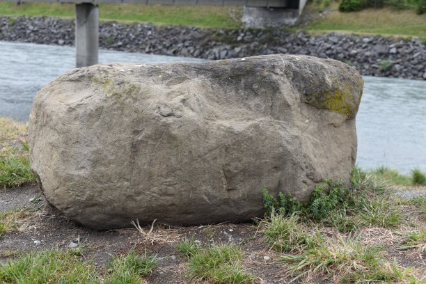 列支敦士登到处都是巨石图片下载