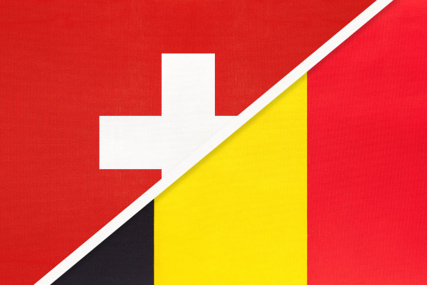 瑞士和比利时国旗的象征来自纺织品。两国之间的冠军。图片下载