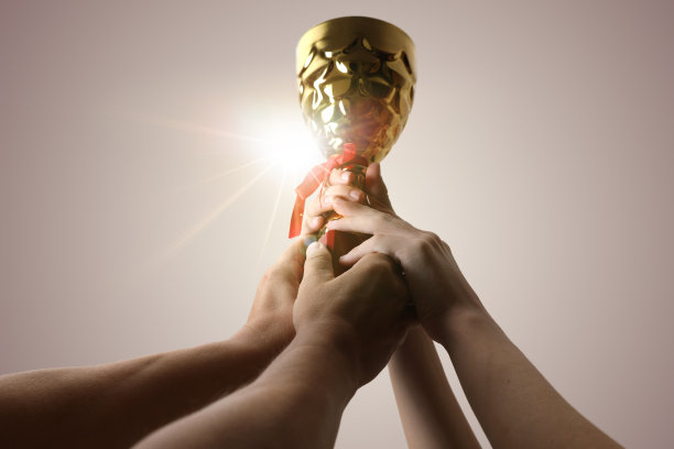 团队比赛获奖奖杯剪影图片下载