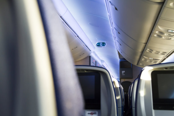 飞机出口标志的近景图片下载