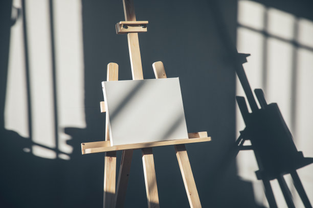 画布上画架图片下载