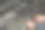 汽车修理工拧下发动机上的燃料坡道图片下载
