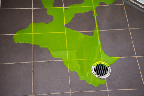 花洒漏水指示染料浸渍试验，检查花洒盘底座是否漏水。图片下载