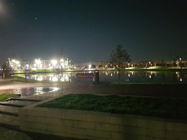 布加勒斯特的一个公园。图片下载