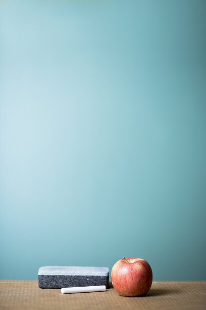 学校书籍及用品图片下载