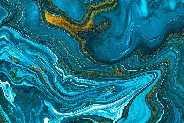 流体艺术纹理。抽象背景与漩涡油漆效果。液体丙烯酸艺术品与混乱的混合油漆。可以用于海报或壁纸。蓝色，白色和金色溢满色彩。图片下载