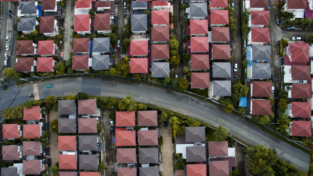 鸟瞰图的城镇街道和家乡的村庄在泰国曼谷图片下载