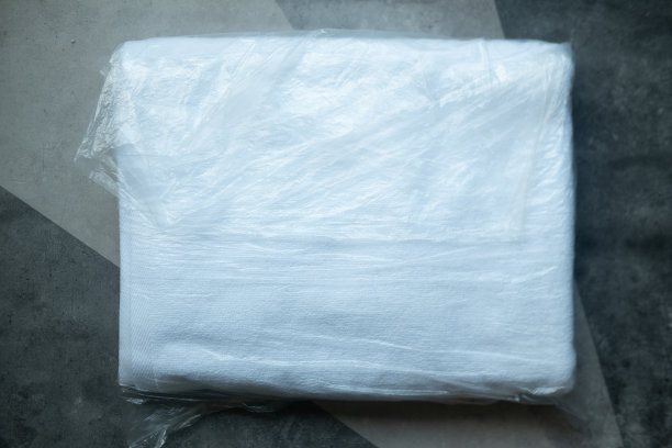 白毛巾包装，洗好后供酒店客人使用图片下载