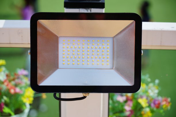 白色LED灯泡特写图片下载