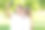 一对年轻情侣在公园里用手机自拍。拉丁男人和白人女人图片下载