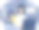 一名妇女在隔离期间在家工作图片下载
