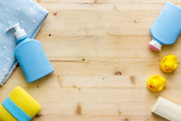 平铺婴儿有机化妆品沐浴，俯视视图图片下载