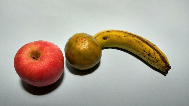 红苹果，橘子和香蕉图片下载