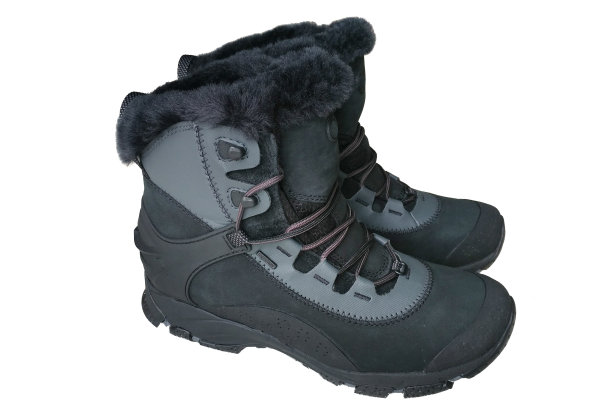 冬季防水长筒靴图片下载