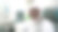 一名年长的女病人在医院摘下面罩微笑的肖像图片下载