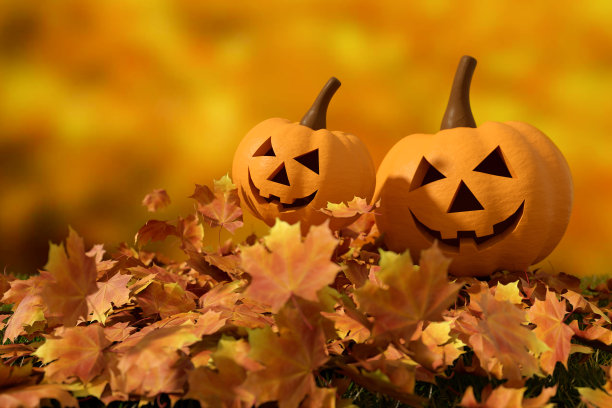 3D南瓜万圣节与幽灵的脸，杰克O'灯笼，秋天的背景图片下载