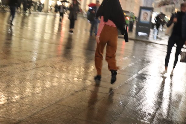 牛仔裤的伞图片下载