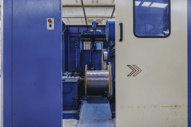 钢铁行业的电缆制造机械图片下载