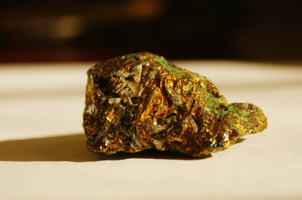 黄铜矿矿物或黄铜矿也有铜矿矿石图片下载