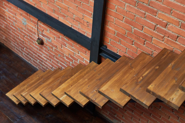 阁楼公寓的楼梯图片下载