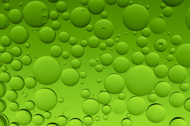 油滴在水面上图片下载