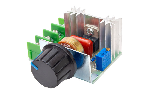 带有旋钮的电子功率调节器，隔离在白色背景上图片下载