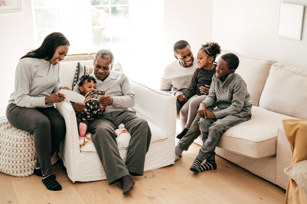 寒假的家庭聚会图片下载