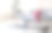 运动黑人伊斯兰妇女戴着头巾在家用笔记本电脑健身图片下载