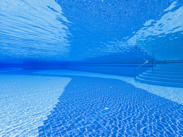 游泳池水下图片下载