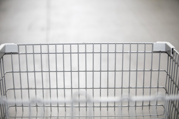 超市购物车在仓库通道没有任何产品图片下载