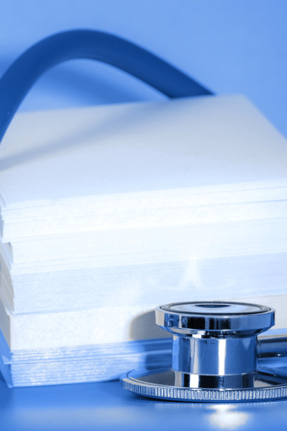 听诊器与笔记纸块图片下载