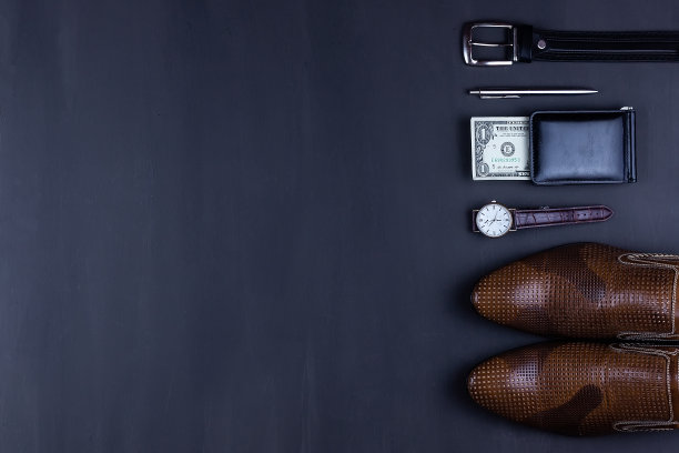 男士配饰黑色背景。图片下载