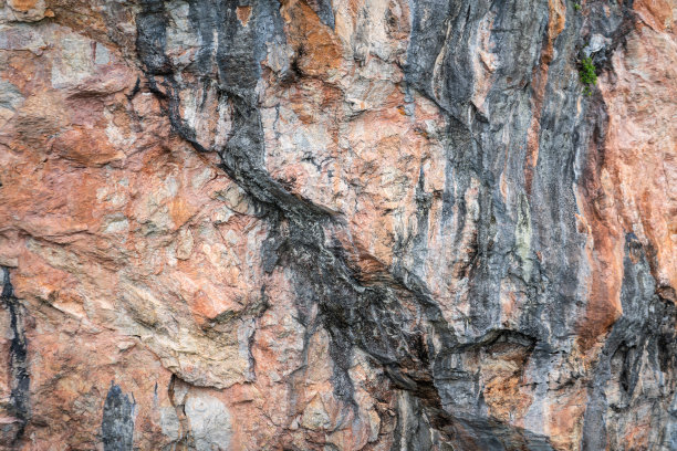 花岗岩岩石结构表面。图片下载