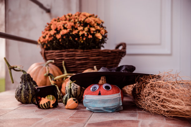 新冠肺炎流行期间的万圣节图片下载