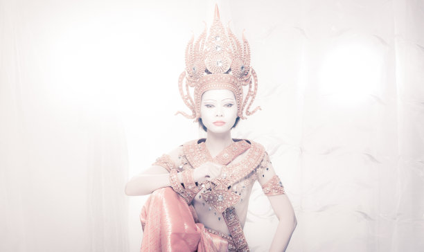 泰国，柬埔寨，缅甸的传统服装或古代布女神图片下载