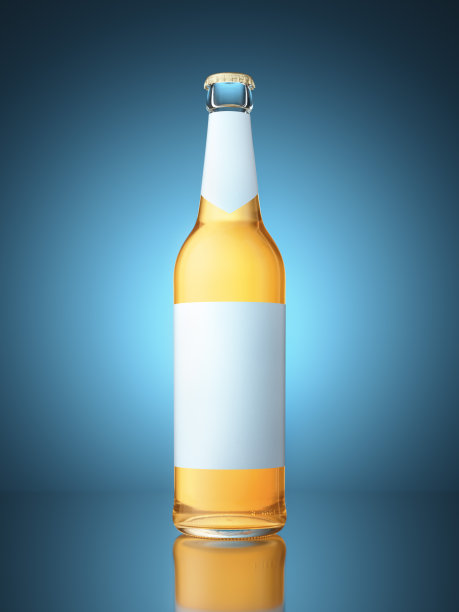 一个透明的玻璃啤酒瓶，上面有空白的白色标签。图片下载