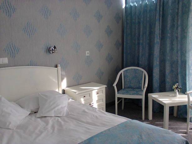 亮粉蓝色卧室图片下载