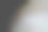 女人的肩膀上有水滴图片下载