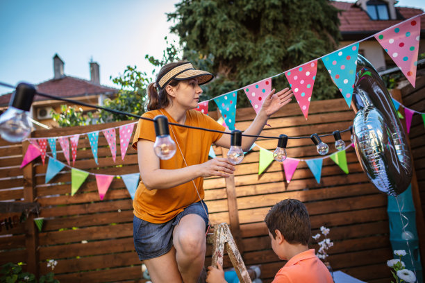为生日派对装饰后院图片下载