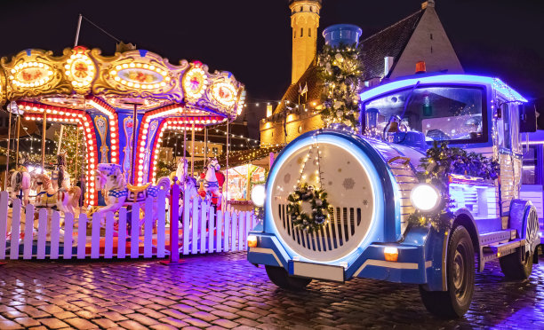 塔林市政厅广场圣诞装饰图片下载