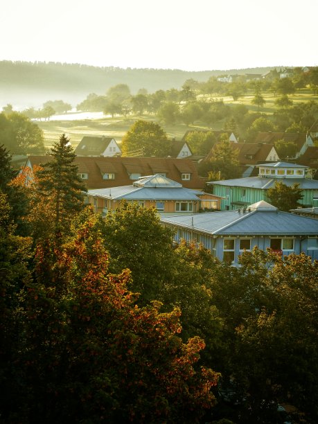 秋天凉爽的早晨图片下载