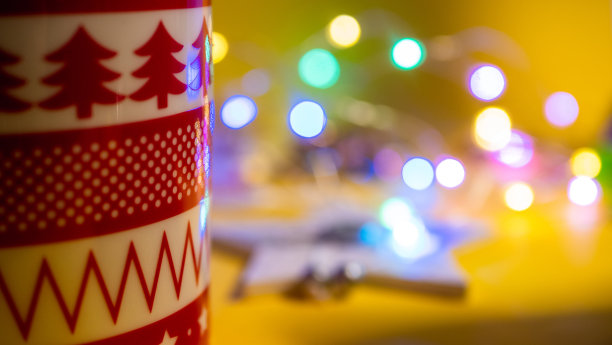 新年快乐2021背景暖色与散景图片下载