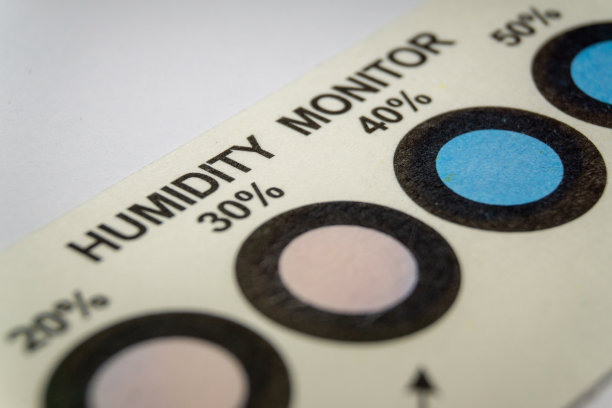 电子制造业的HIC特写，用蓝色的小点表示湿度，用粉红色表示图片下载