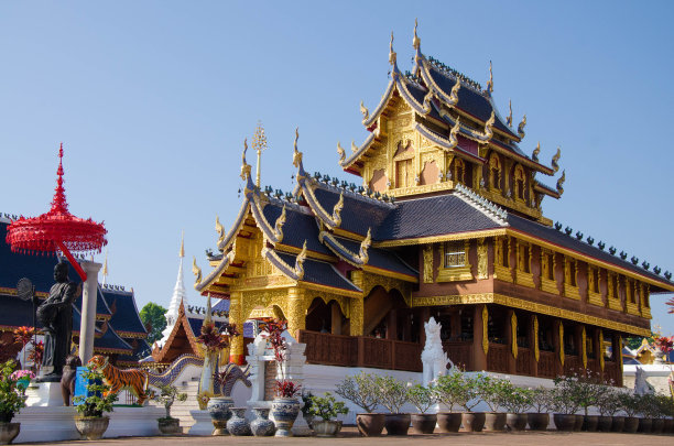 清迈美丽的寺庙，清迈的蓝色寺庙。图片下载