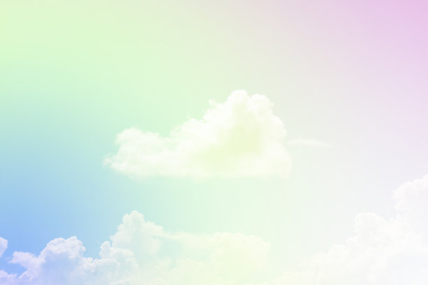 云和天空与柔和的颜色背景和墙纸，抽象的天空背景在甜蜜的颜色。图片下载